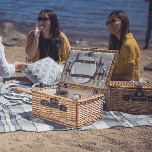Classic Picnic Basket
